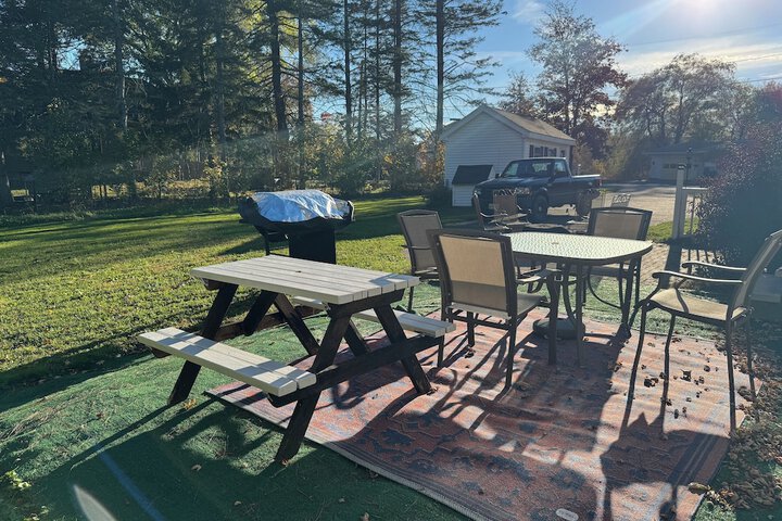 Pine Tree Trail Lodge