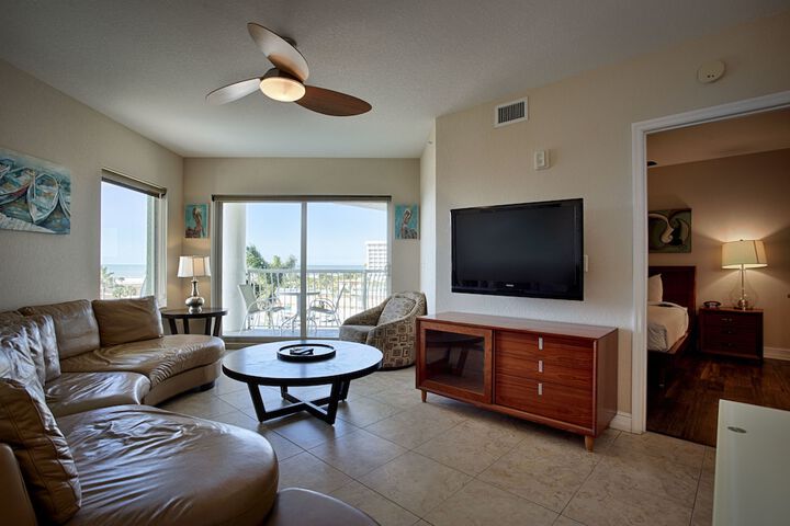 Crystal Palms Beach Resort