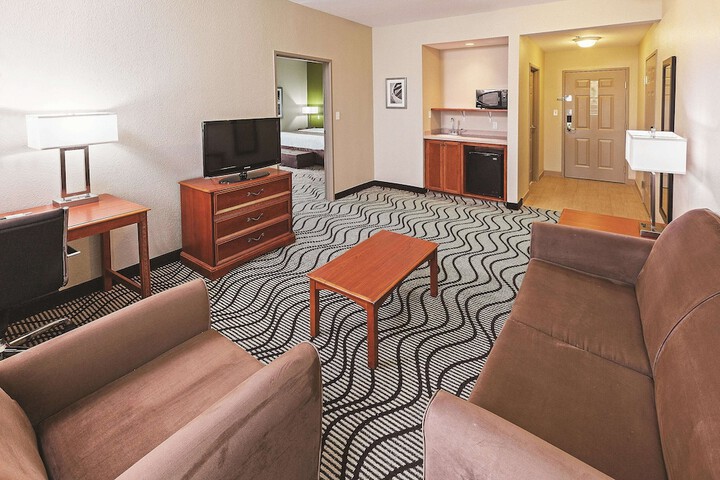 La Quinta Inn & Suites by Wyndham Corpus Christi Northwest