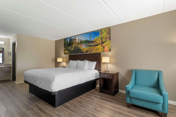 Room 13 of 31