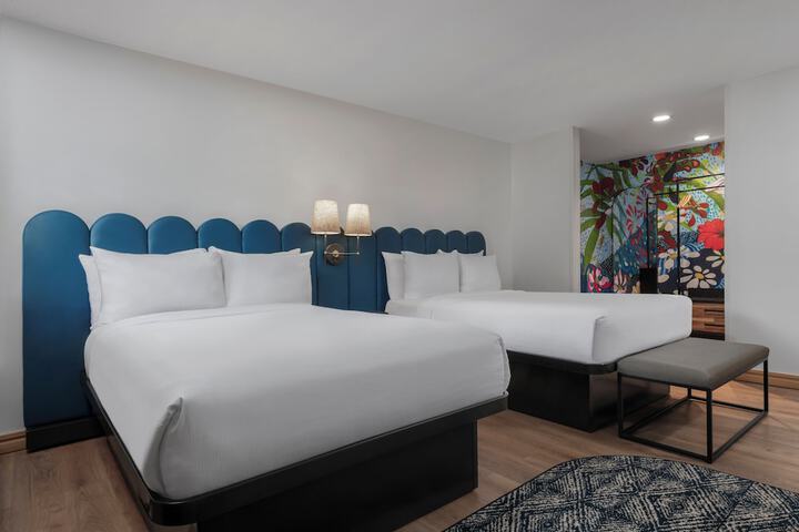 Room 15 of 34