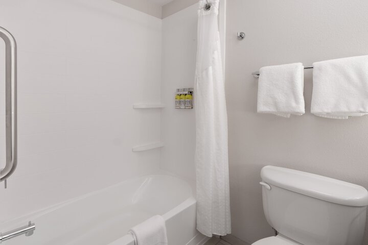 Holiday Inn Express & Suites Trinidad by IHG