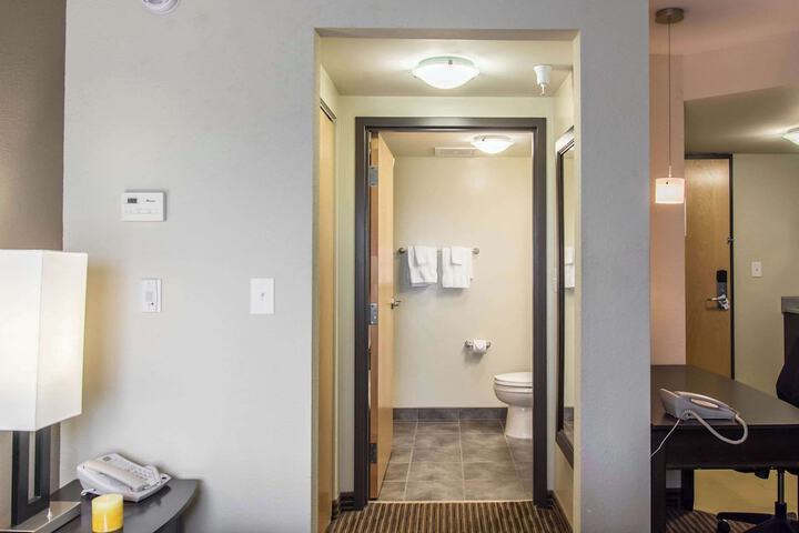 Room 25 of 31