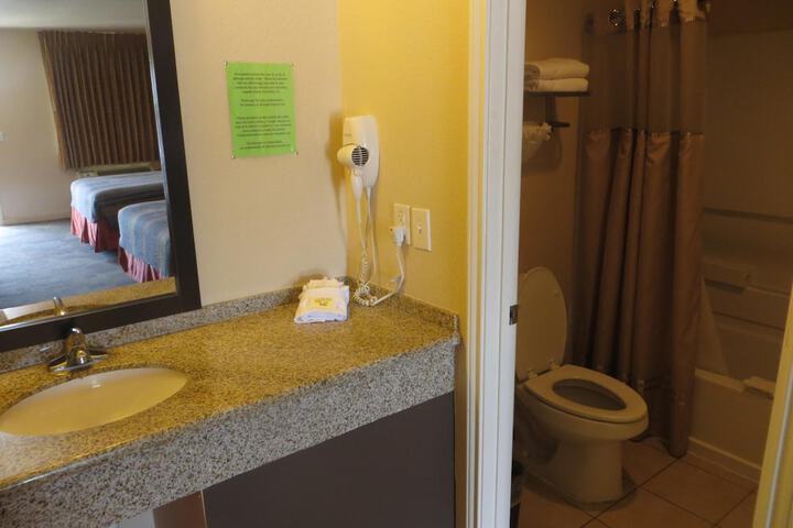 Room 20 of 32