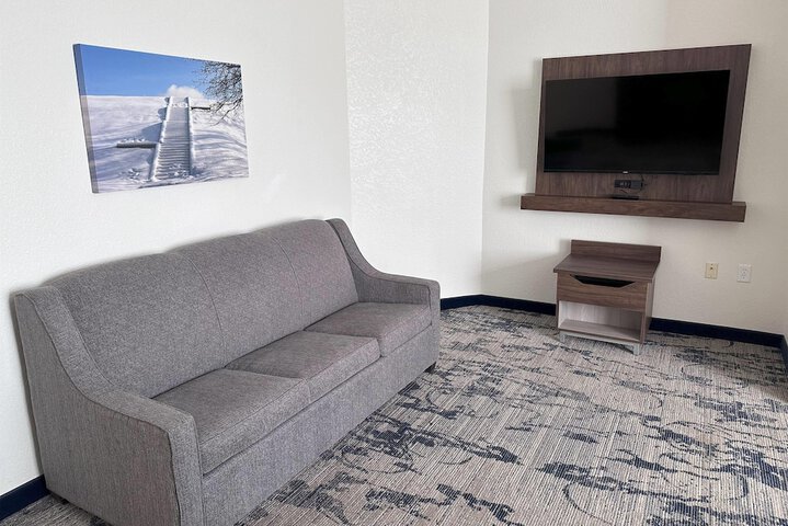 La Quinta Inn & Suites by Wyndham Milwaukee SW New Berlin