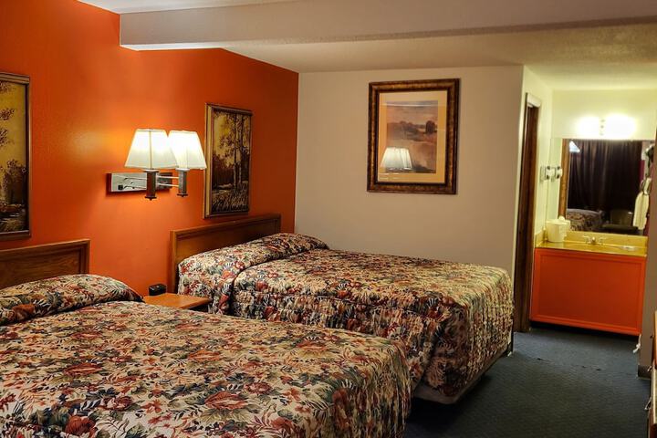 Room 27 of 38