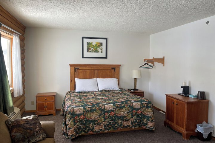 Room 10 of 23
