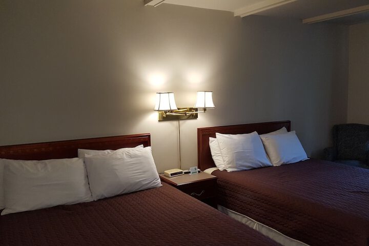 Captains Quarters Motel