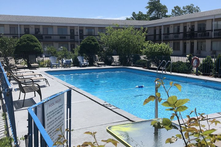 Pool 8 of 70