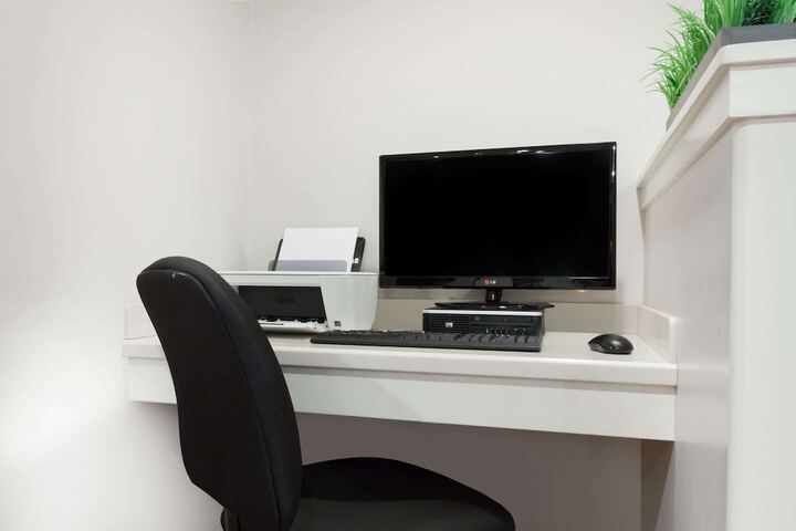 Business Center 30 of 30