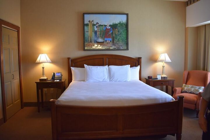 Room 21 of 38