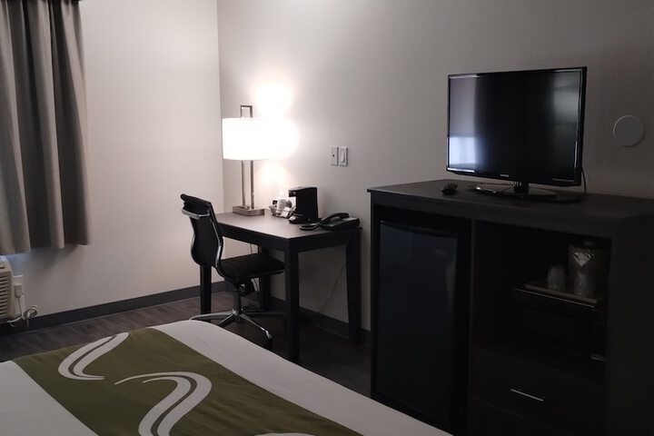 Room 71 of 127