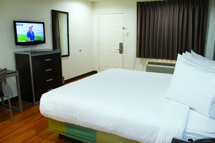 Room 26 of 27