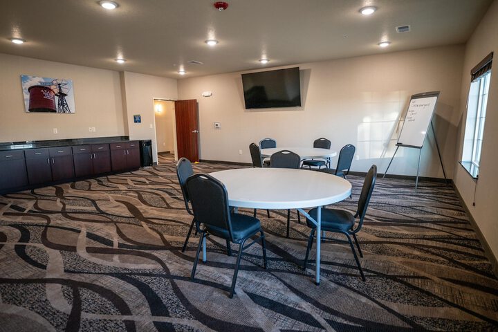 Cobblestone Hotel & Suites - Lamar