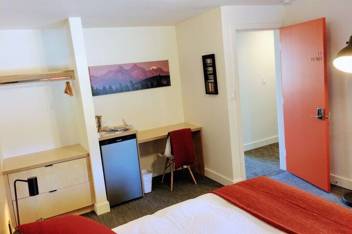 Room 49 of 68