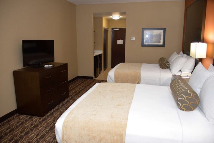 Room 10 of 20