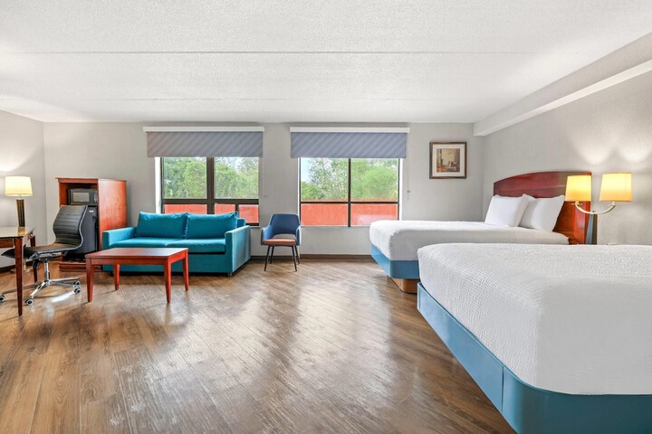 Days Inn by Wyndham Utica
