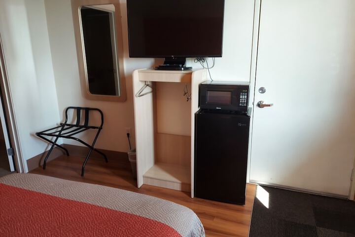 Room 36 of 42