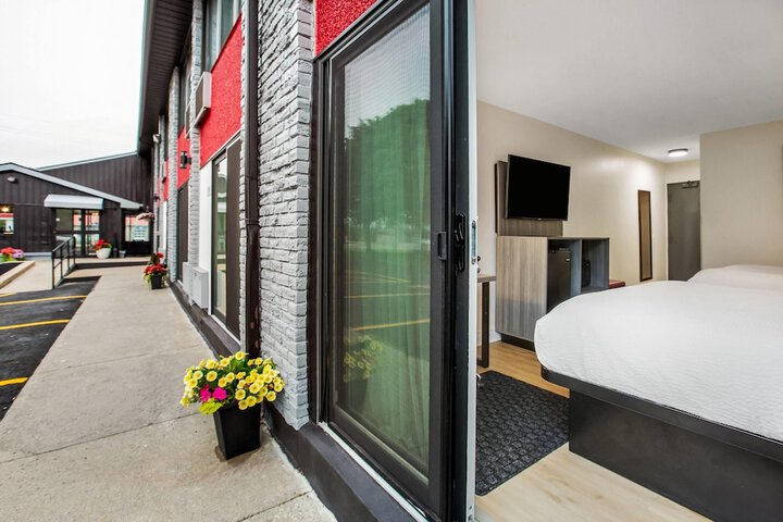 Ramada by Wyndham Kingston