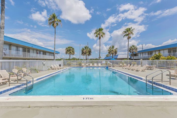 Pool 15 of 73