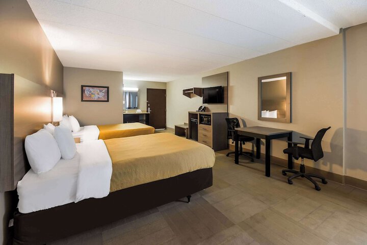 Room 18 of 48