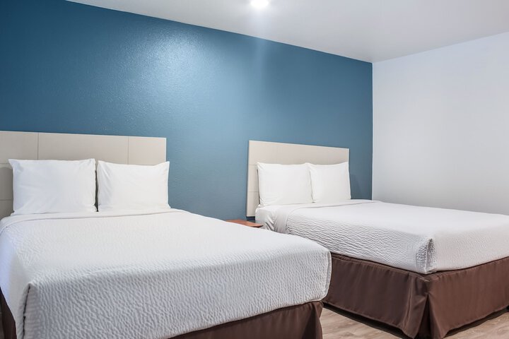 Room 15 of 28