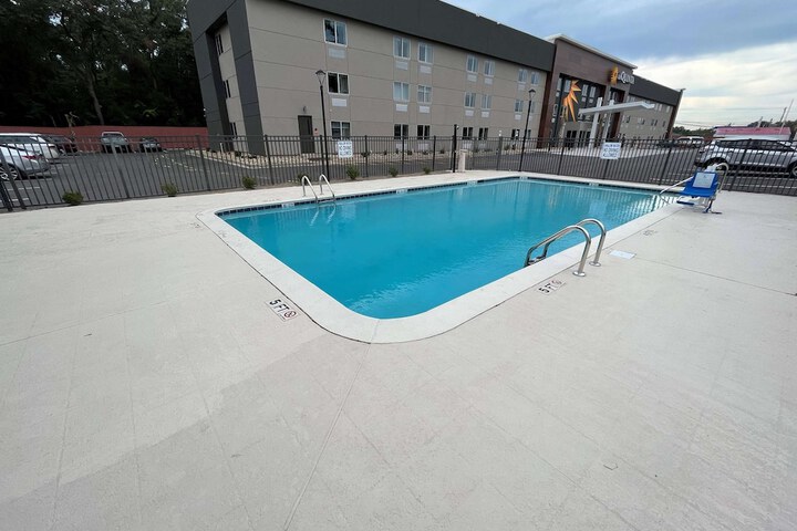 Pool 5 of 99
