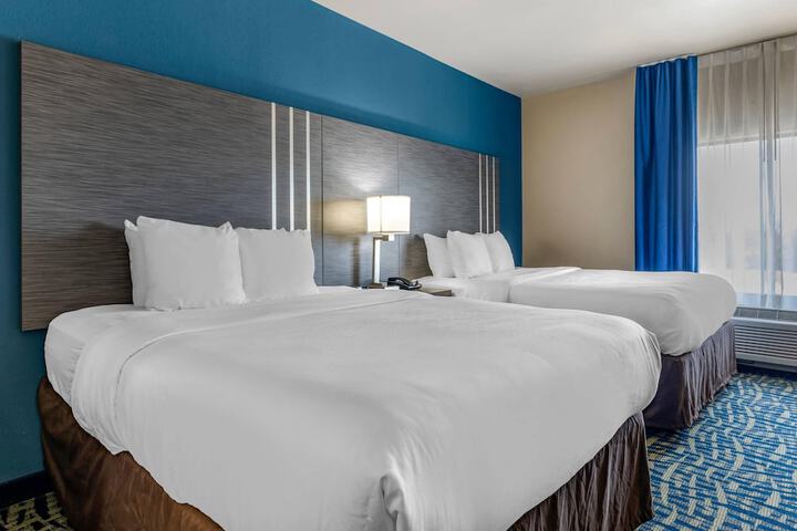 Comfort Inn & Suites Pauls Valley - City Lake