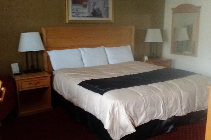 Room 28 of 39