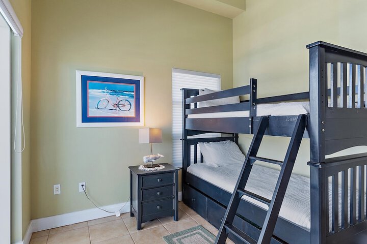 Room 34 of 53