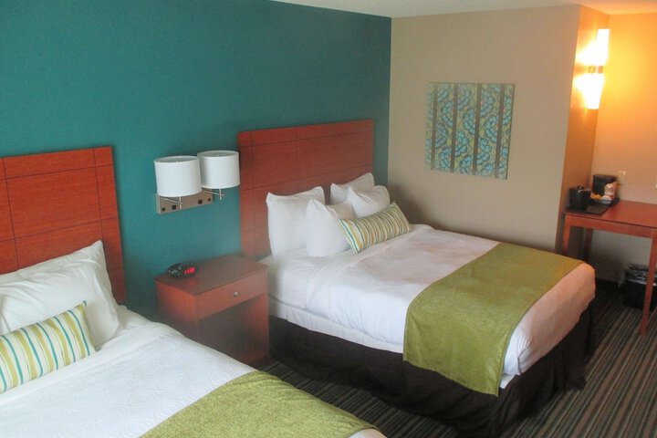 Best Western Plus Menomonie Inn & Suites