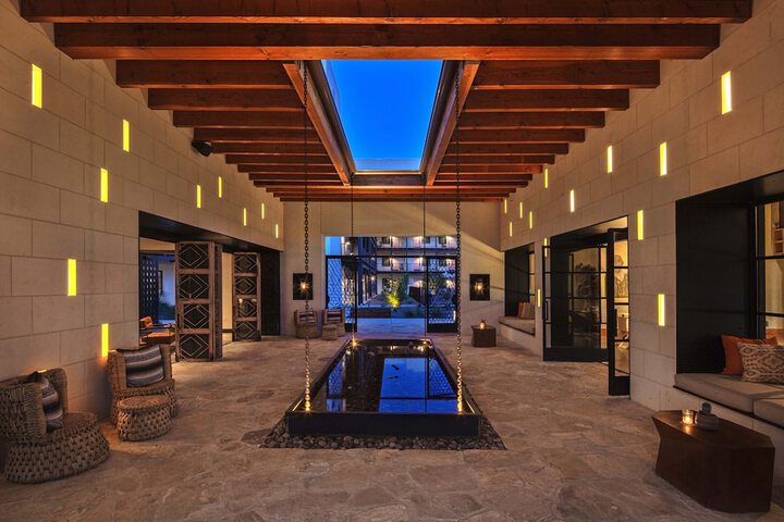 Hotel 2 of 33