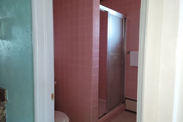 Room 20 of 120