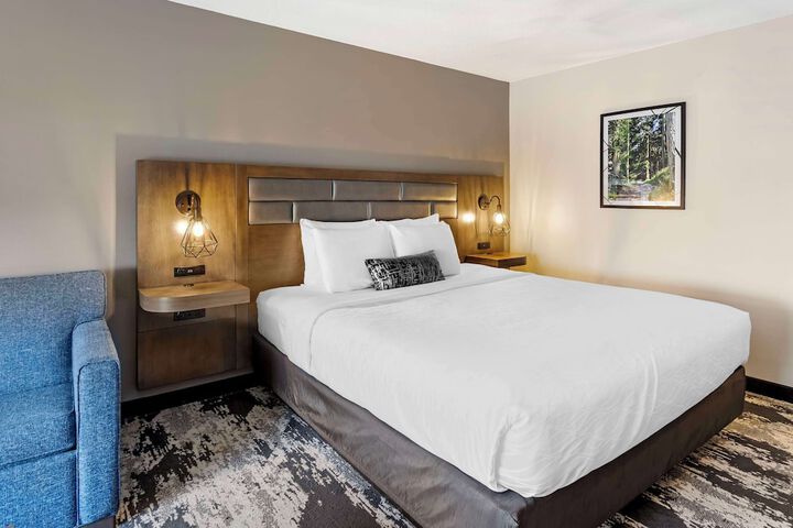 Best Western Plus Bourbonnais Hotel & Suites
