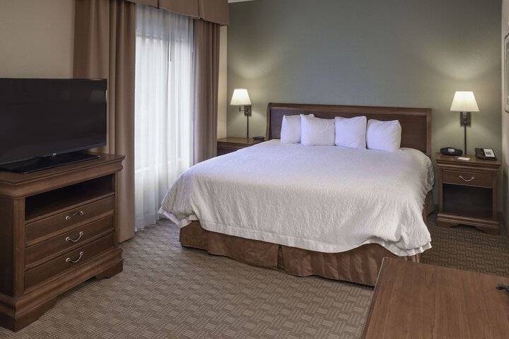 Hampton Inn & Suites Youngstown-Canfield