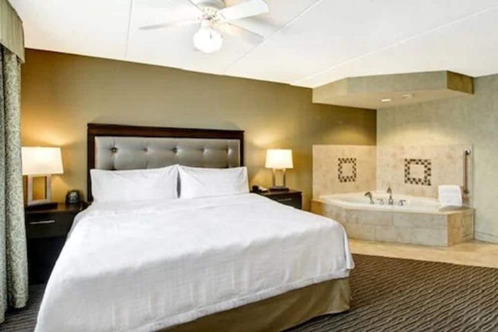 Room 12 of 46