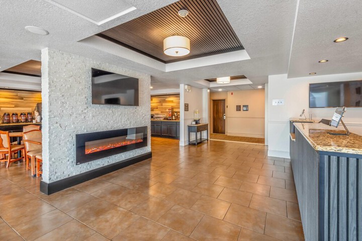 Comfort Inn & Suites Thousand Islands Harbour District