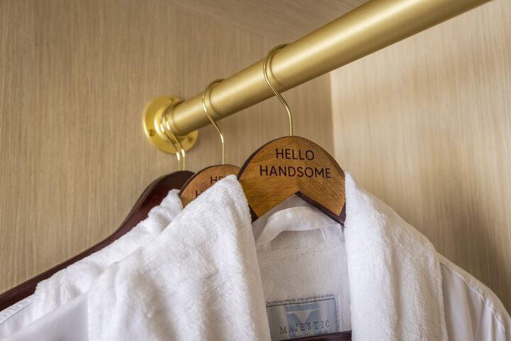 Room 42 of 110