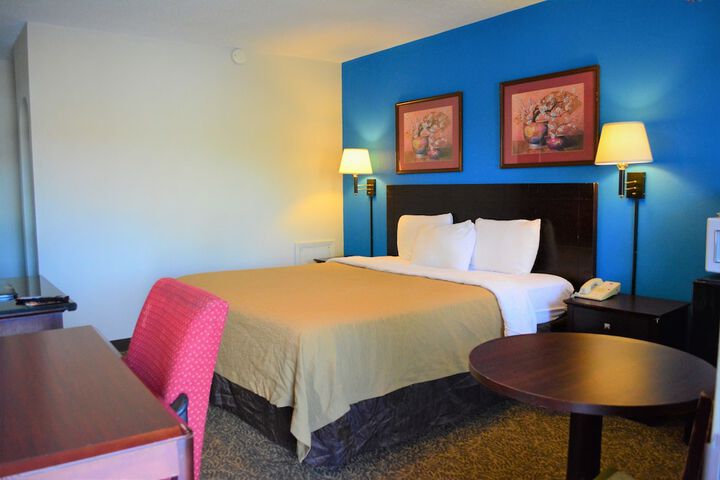 Room 12 of 30