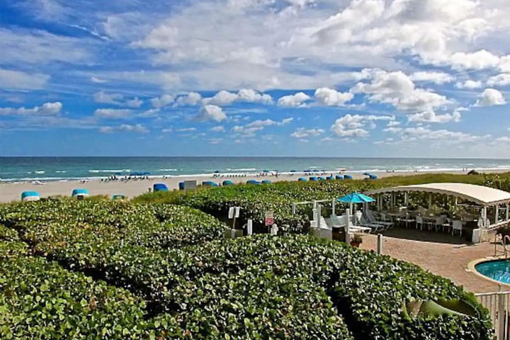 Beach 25 of 33