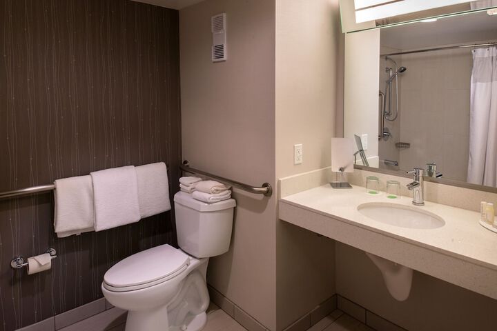 Room 15 of 39