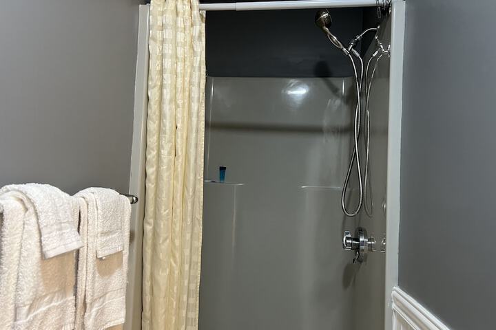 Room 80 of 93