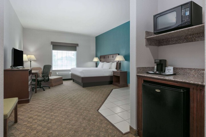 Room 15 of 26