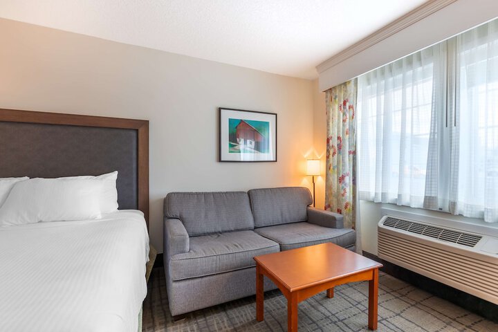 Best Western Plus University Park Inn & Suites