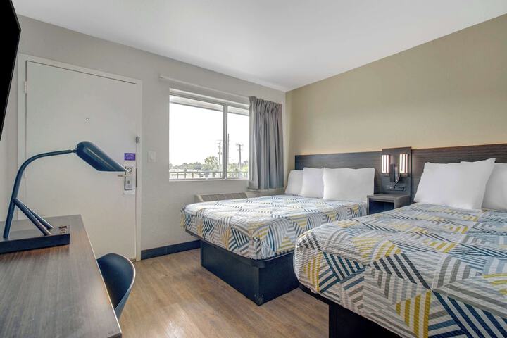 Motel 6 Venice FL