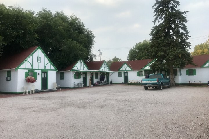 Chalet Motel