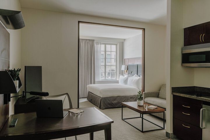 Room 15 of 48