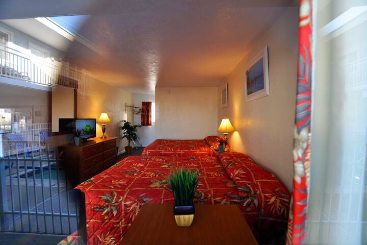 Room 12 of 38