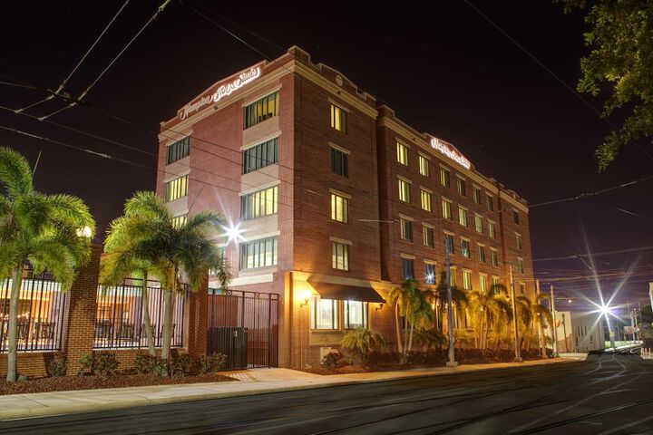 Hotel 2 of 34
