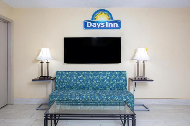 Days Inn by Wyndham Chipley